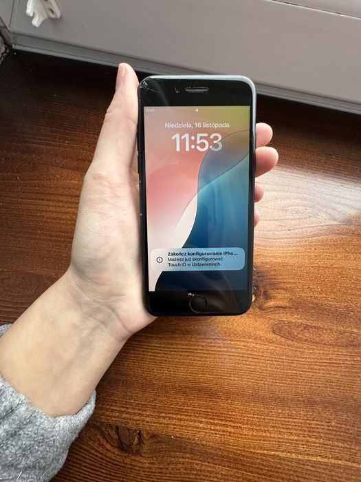 Iphone se 2 generacja