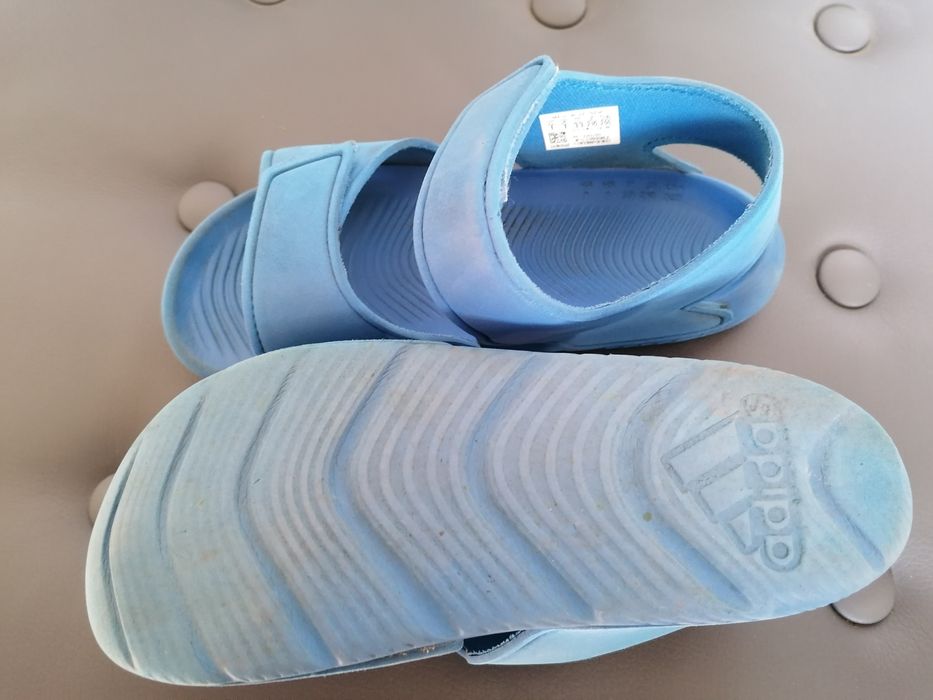 Buty adidas sandały