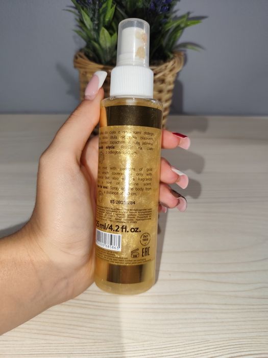 Mgiełka do ciała z drobinkami INGRID 125 ml