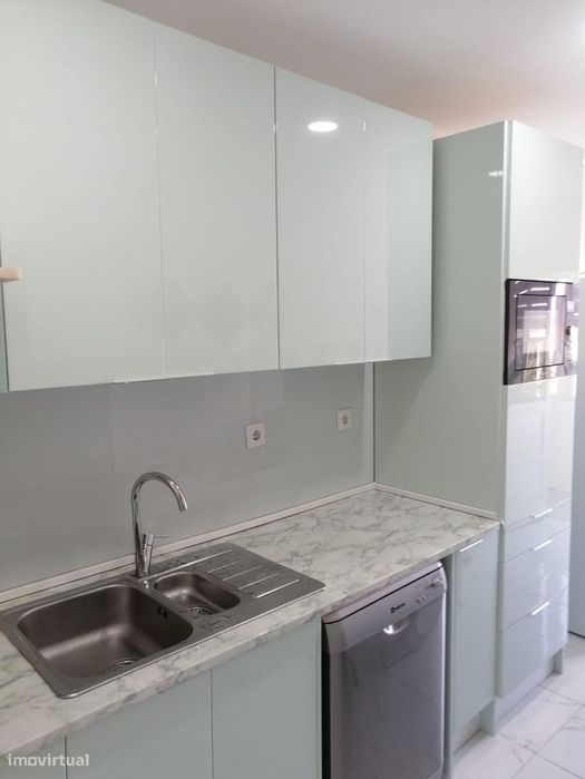 T3 PRONTO a HABITAR com mobília e totalmente equipado
