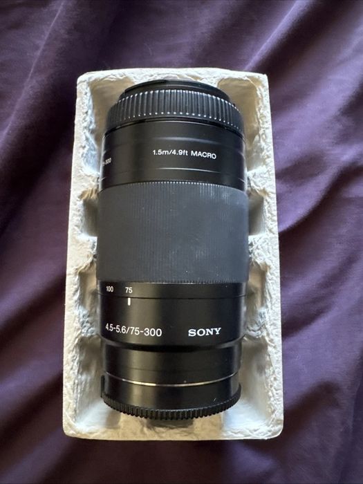 Телеобъектив Sony SAL75300 75-300mm f/4.5-5.6 (A-mount)