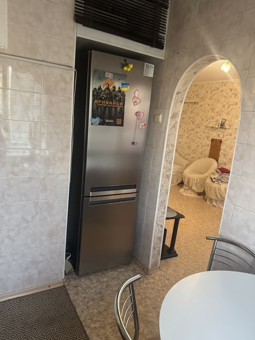 Три кімнатна квартира , 5-6 чоловік .
