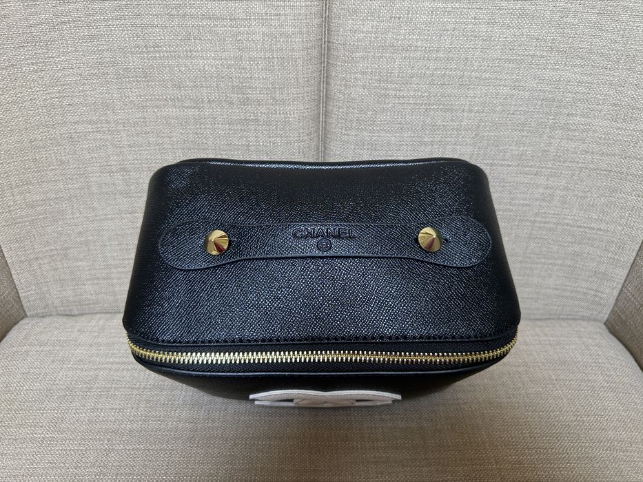 Kosmetyczka CC czarna z białym Logo