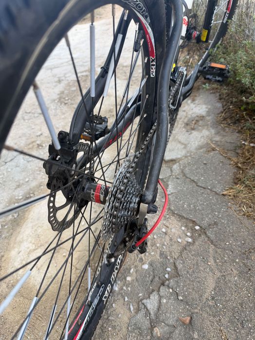 Bicicleta BTT Eleven