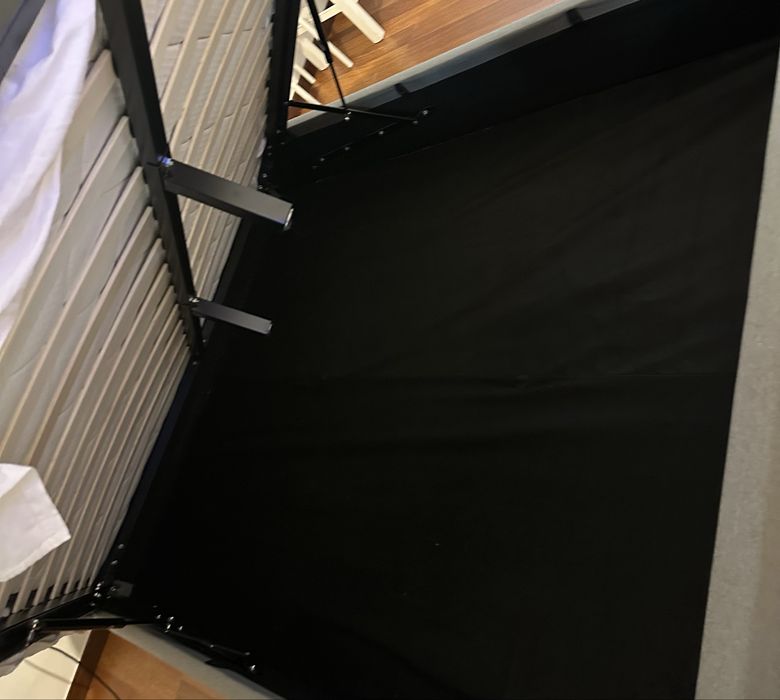 160/200. Cama  com bau