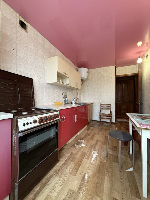 Здам на рік і більше чотирикімнатну квартиру в Чорноморську.