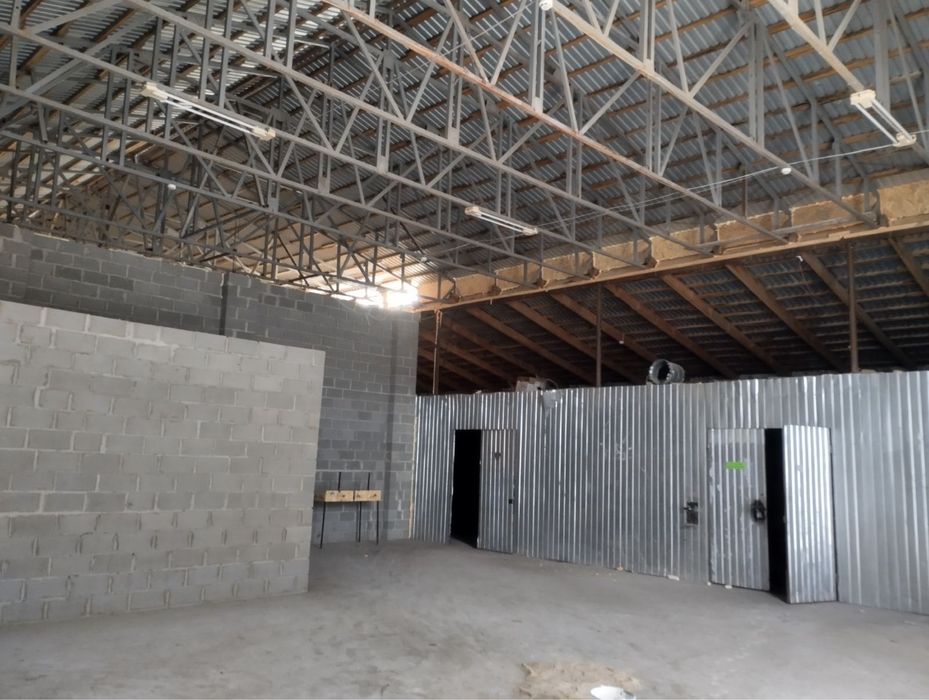 Виробниче, та складське приміщення