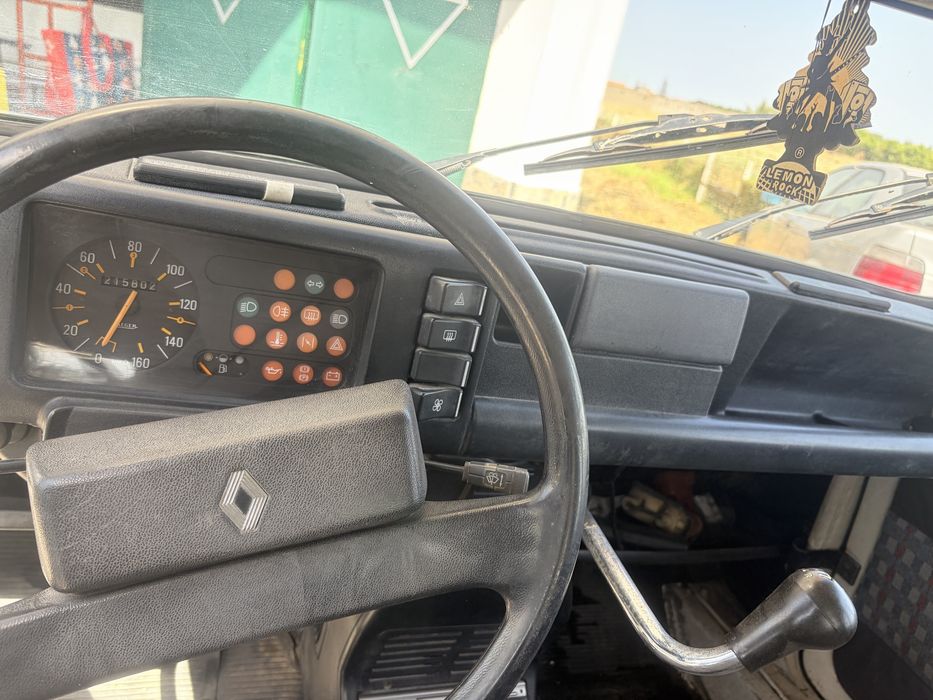 Renault 4 ano 1987 com documentos