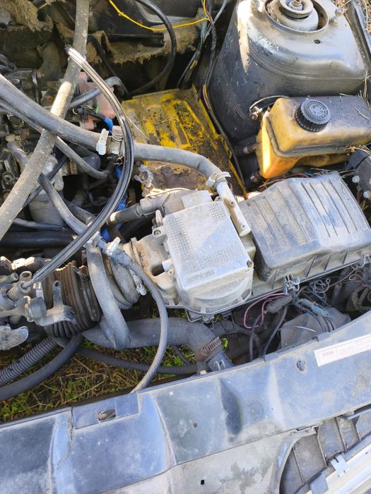Розборка PEUGEOT 405 Розборка шрот 1,9 бензин порвало грм