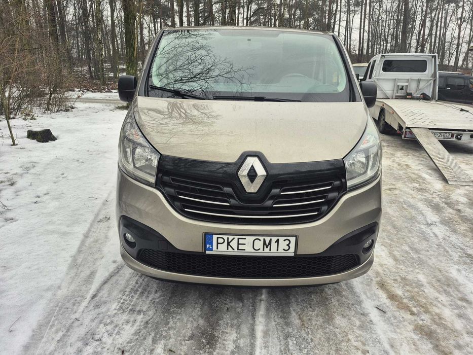 Wynajem busa 9-osobowego - komfortowa podróż dla całej ekipy!