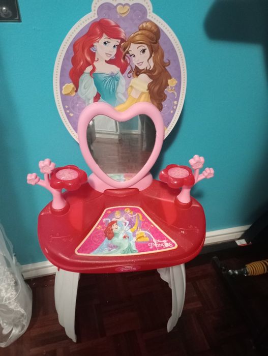 Tocador de princesas com banco