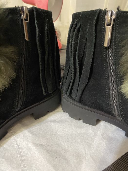 Продам чобітки для дівчинки