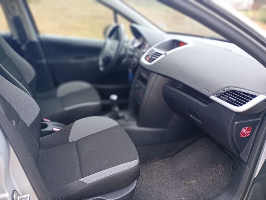 Peugeot 207 rok 2009