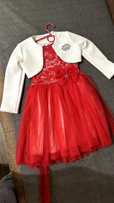 Плаття на дівчинку