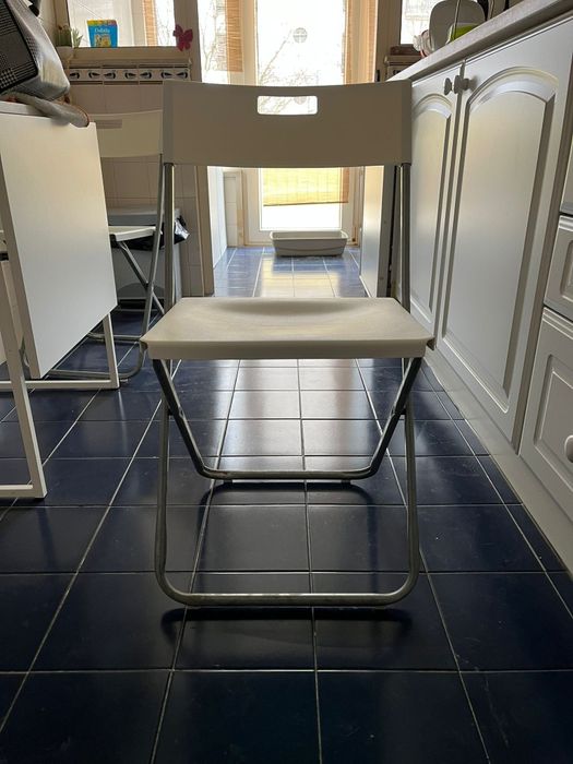Cadeiras IKEA usadas