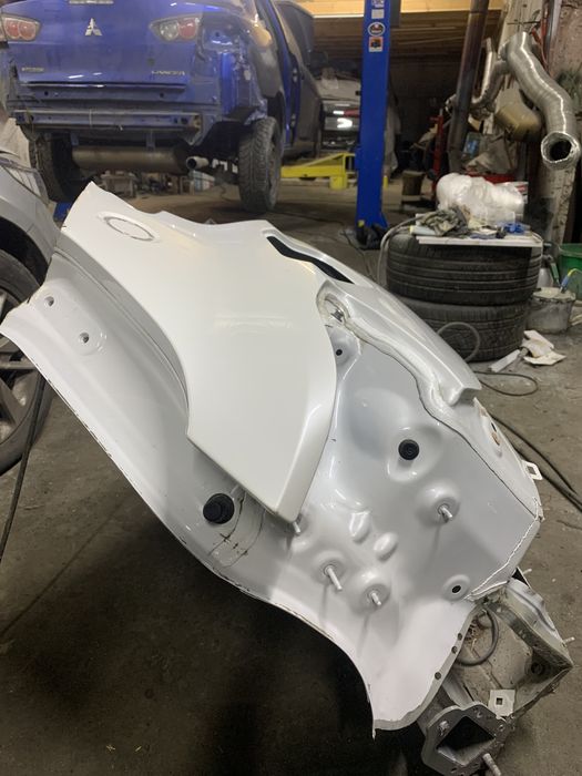 Задня права чверть, боковина, праве крило  BMW Х2