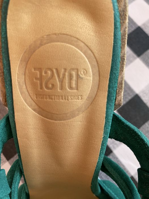 Sandalias DYSF novas