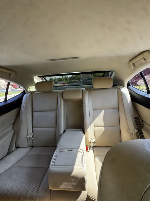 Продам  Lexus ES 300 H