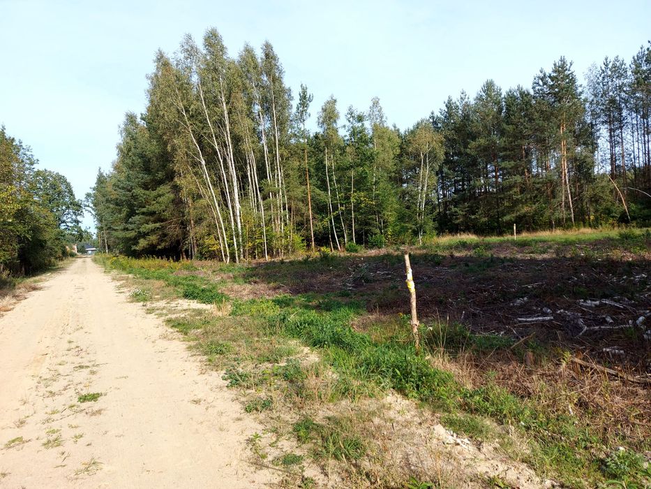 Atrakcyjna działka budowlana w malowniczej okolicy 40km od Warszawy