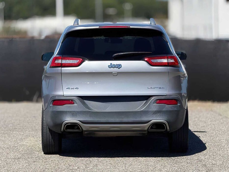 Jeep Cherokee Limited      2015