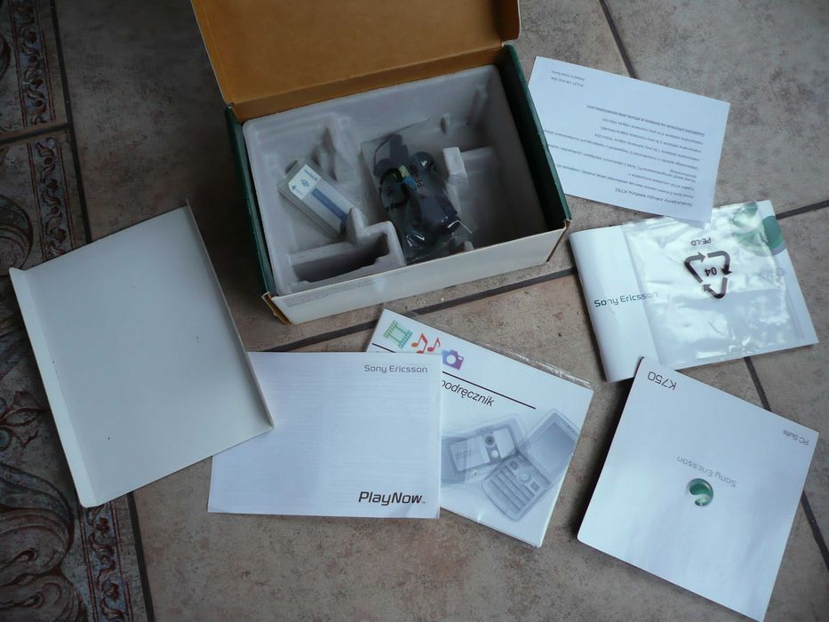 pudełko do sonyericsson k750i