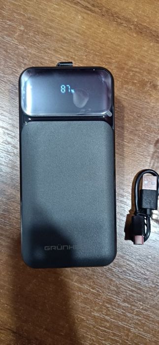 Новий повербанк на 30000 mAh