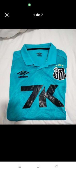 Camisola Neymar Jr (estilo Brasil/Santos), tamanho L, em excelente estado.