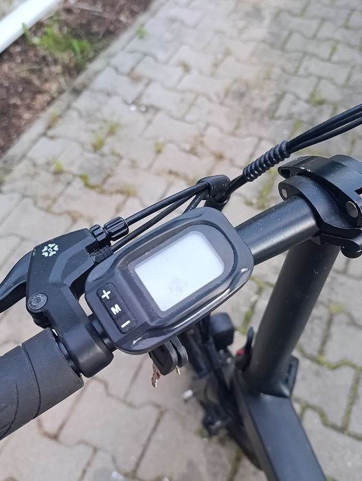 Bicicleta eléctrica dobrável , com mala