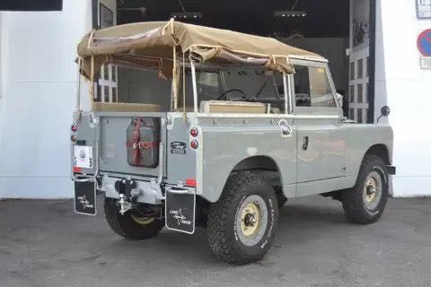 Land Rover Santana