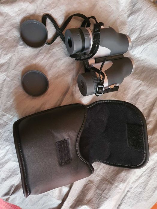 Olympus Binoculars64739968392579120