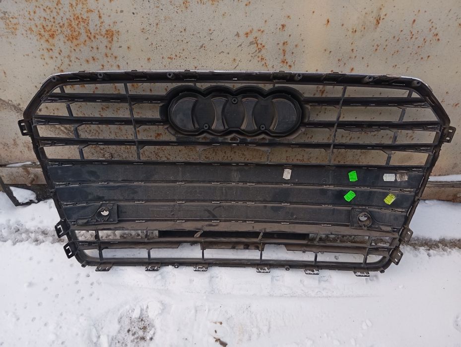 Решітка бампера Audi A6 C7 17 рік