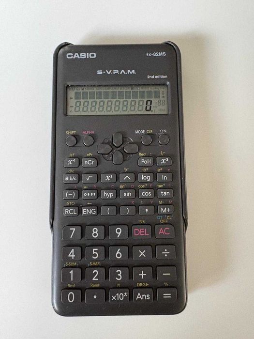 Calculadora científica Casio fx-82MS