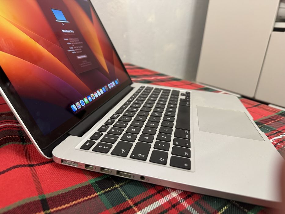 MacBook pro 13” 2015 i5/16ram/128ssd