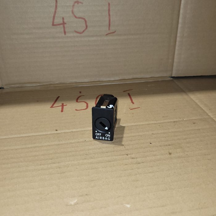 Włącznik przełącznik poduszek powietrznych airbag vw passat b6 2008r