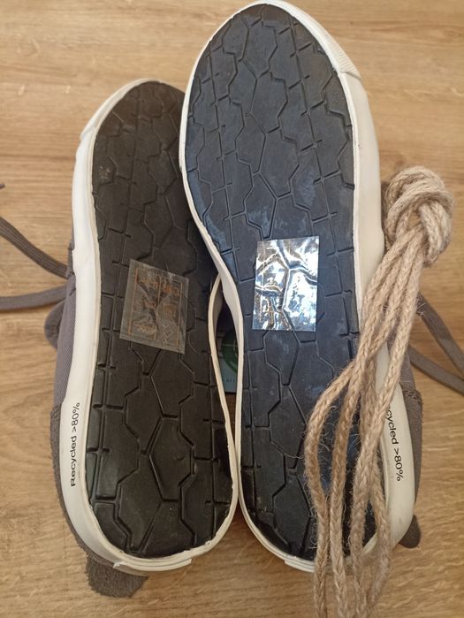 Trampki nowe szare r. 40