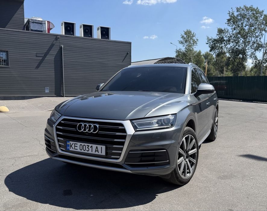 Продам Audi Q5 2020 року