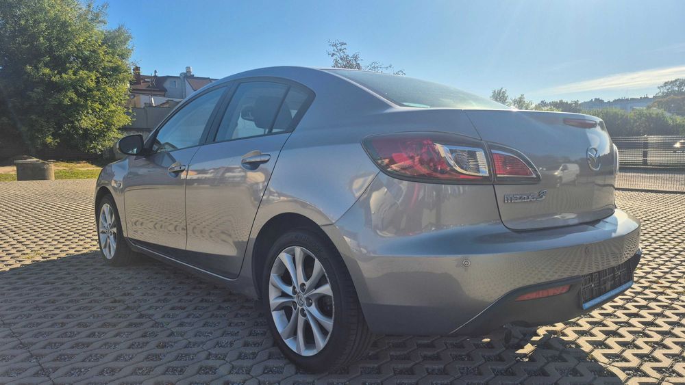 Mazda 3  1.6 benzyna bezwypadkowy super stan