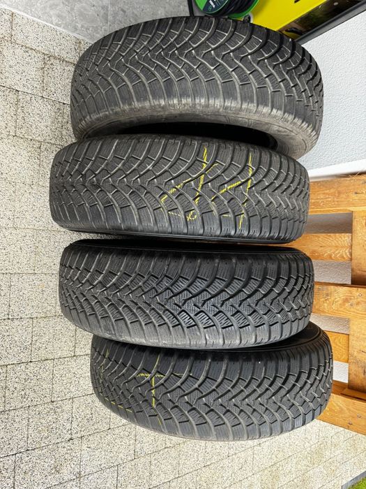 Opony zimowe 215 65r17  hs01 Falken SUV