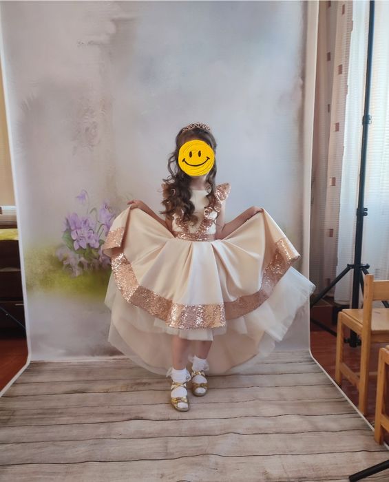 Плаття, сукня на випускний в садочок