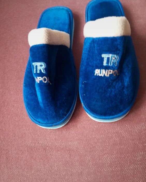 Kapcie laczki rozm 39