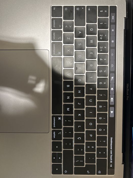 Macbook pro 13” 2020 i5 Touch bar 8 GB SSD 128 GB
