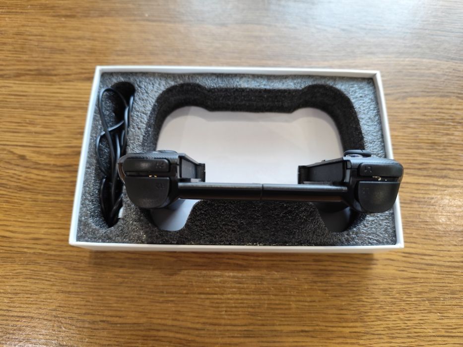 Беспроводной геймпад для телефона Saitake