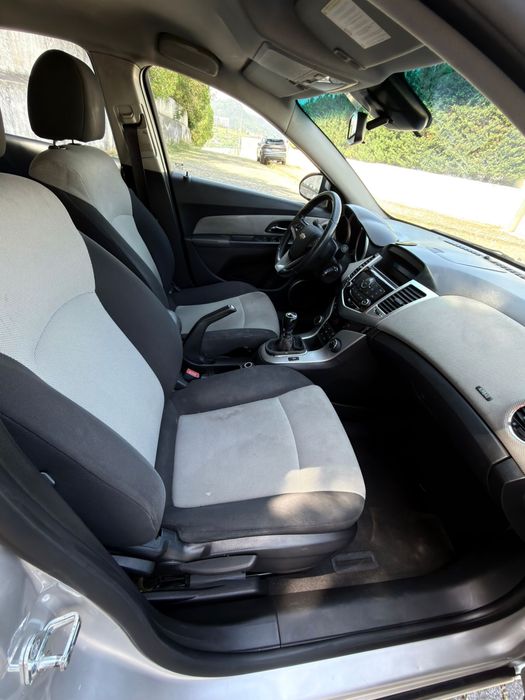 Chevrolet Cruze 1.6  LS 2010