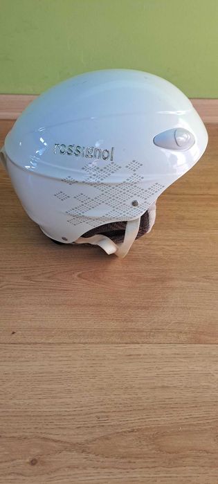 Kask narciarski firmy Rossignol