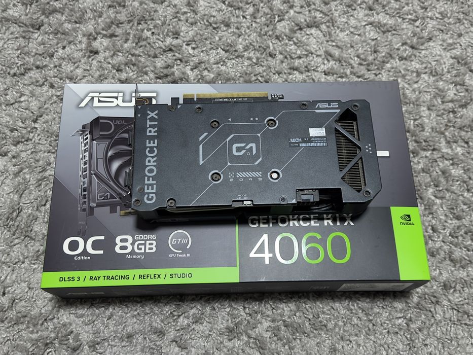 RTX 4060 Asus Dual Evo
