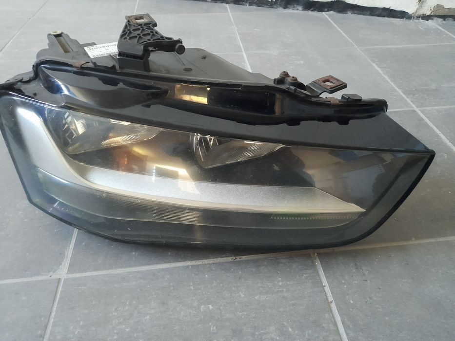 Farolim / Farol/ Oticas Audi A4 B8 Avant 2012