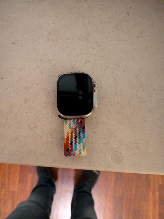 Vários relogios com caixa em pele