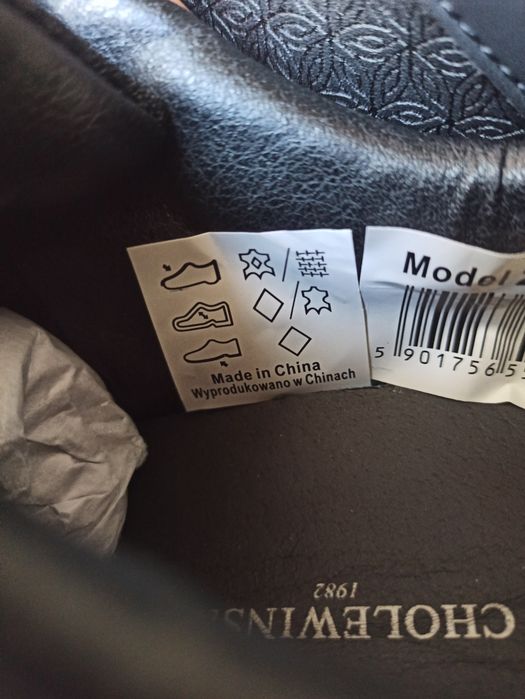 Buty Cholewiński czarne skóra roz. 40