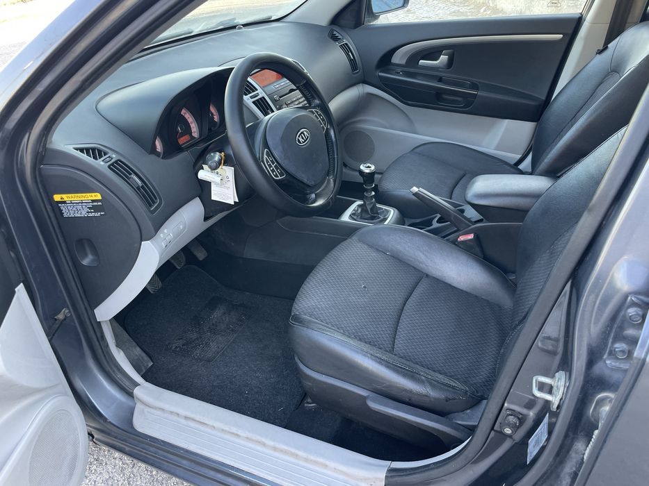 Kia Ceed SW 1.6 CRDi Otimo Estado 214000 kms