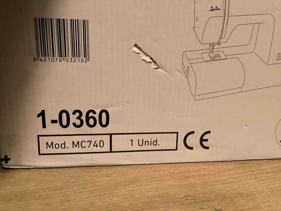 Máquina de costura Jata, modelo MC 740, nova, em caixa
